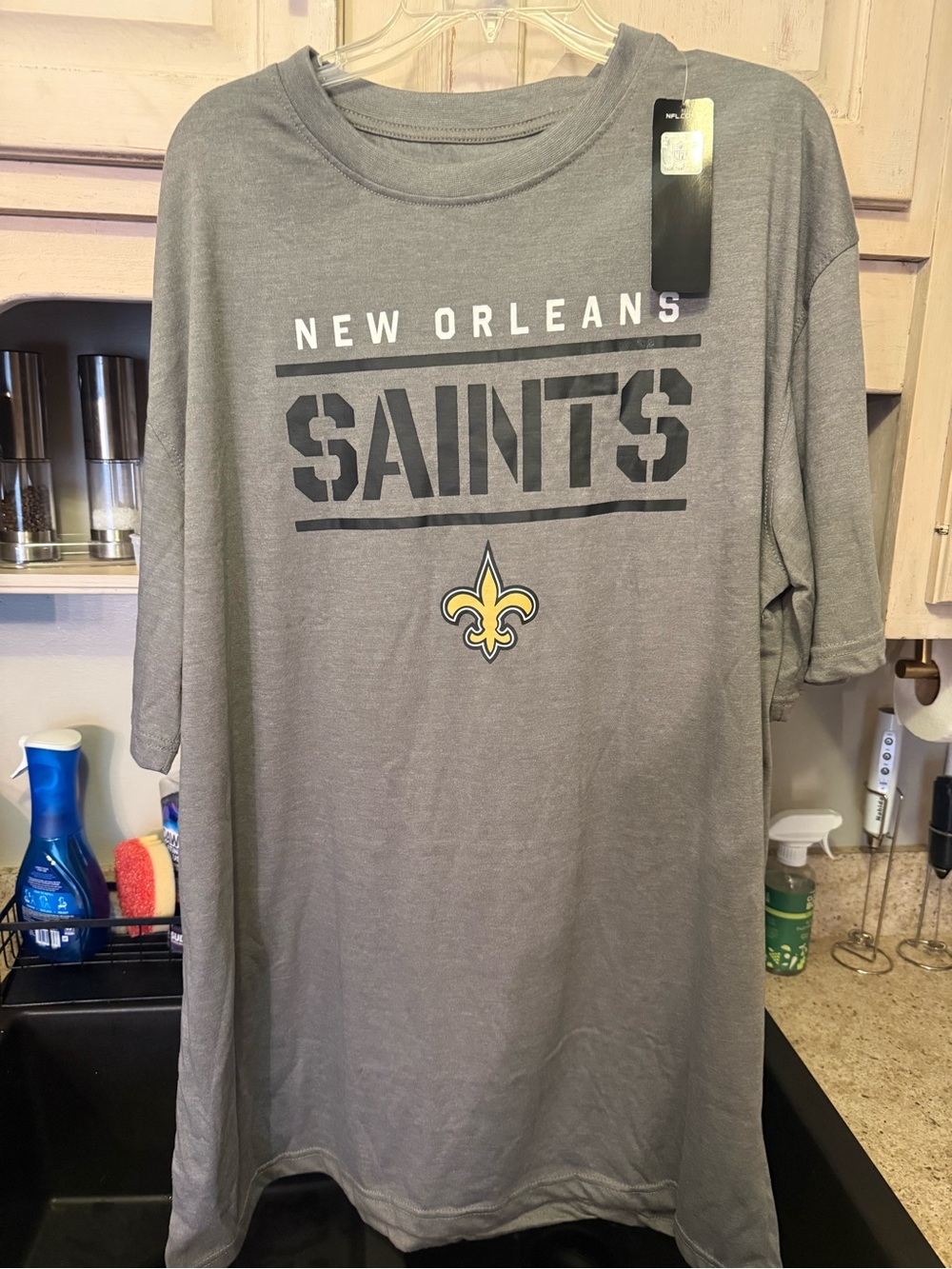 Logo Athletic New Orleans Saints Gray Short-Sleeve Tee with Fleur-de-lis